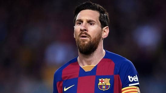 Why does Lionel Messi want to leave Barcelona?